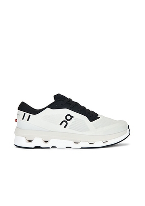 On Cloudzone in Ice & Black - White. Size 12 (also in 7, 7.5, 8, 8.5, 9, 9.5, 10, 10.5, 11, 11.5, 13).