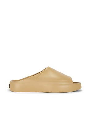 Fear of God ESSENTIALS Los Feliz Slide in Travertine - Brown. Size 42 (also in 40, 41, 43, 44, 45, 46).