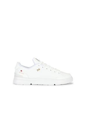 On The Roger Centre Court in White. Size 8. Also in 8.5, 9, 9.5, 10, 10.5, 11, 11.5, 12, 13.