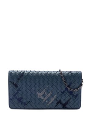 Bottega Veneta Pre-Owned 2012-2026 Nappa Intrecciato Embroidered Continental Wallet on Chain crossbody bag - Blue
