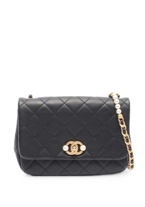 CHANEL Pre-Owned Matelassé leather shoulder bag - Black