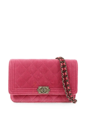 CHANEL Pre-Owned Boy quilted mini shoulder bag - Pink