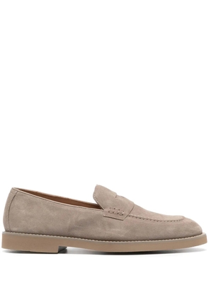 Doucal's almond suede loafers - Neutrals