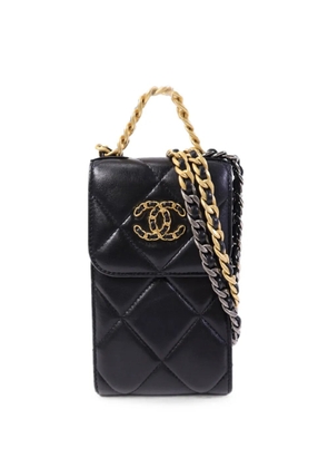 CHANEL Pre-Owned Chanel 19 quilted phone bag - Black