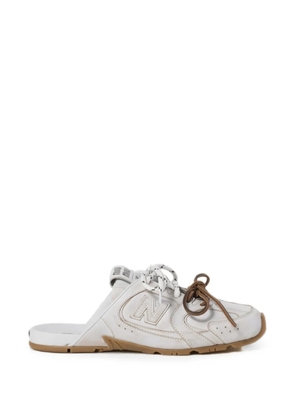 Miu Miu x New Balance 530 SL distressed-effect mules - White