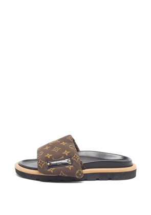 Louis Vuitton Pre-Owned Pool Pillow Monogram slide sandals - Brown