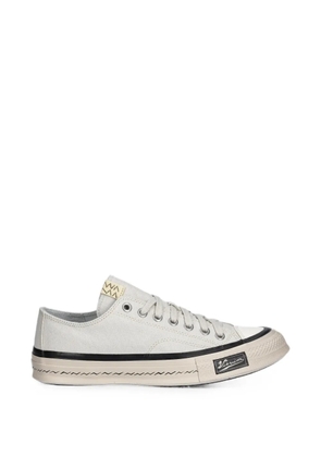 visvim logo-patch lace-up sneakers - Neutrals