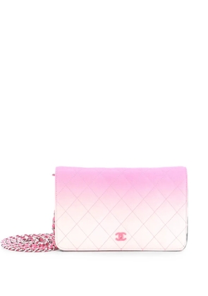 CHANEL Pre-Owned Wallet on Chain Quilted Ombre Lambskin crossbody bag - Pink