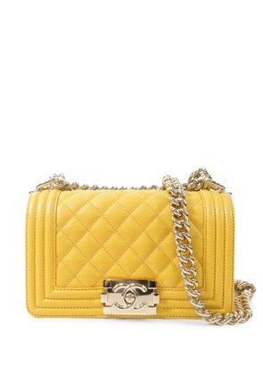 CHANEL Pre-Owned 20 Boy quilted shoulder bag - Yellow