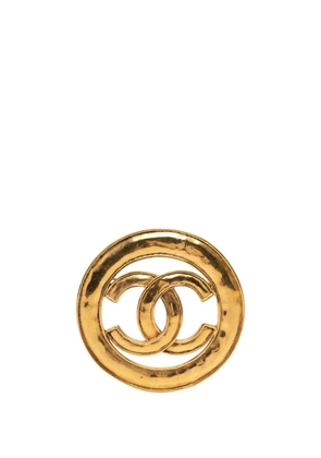 CHANEL Pre-Owned 1994 CC Gold Plated Cut Out Round Brooch costume brooch