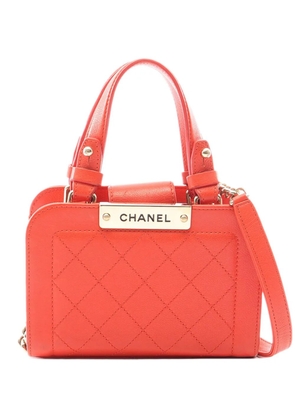CHANEL Pre-Owned 2016-2017 Quilted Calfskin satchel - Red