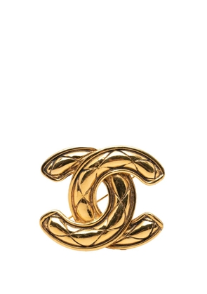 CHANEL Pre-Owned 1970-1980 CC Gold Plated Quilted Brooch costume brooch
