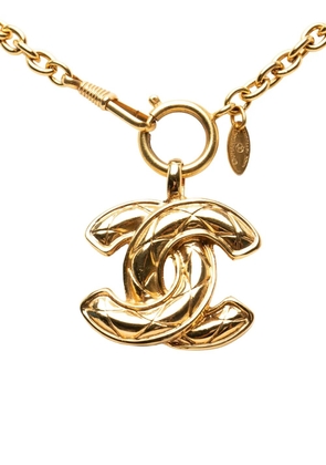 CHANEL Pre-Owned 1970-1980 CC Gold Plated Quilted Pendant Necklace costume necklace