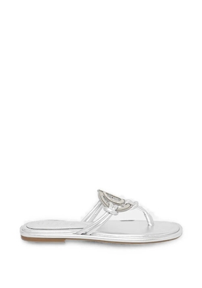GUESS USA crystal-embellished logo-plaque flip-flops - Silver