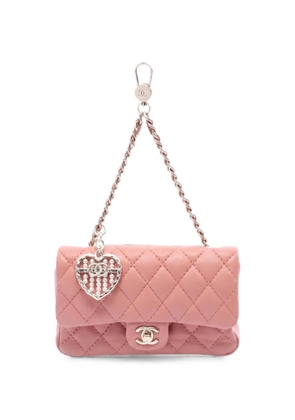CHANEL Pre-Owned 2021s Matelassé Classic bag charm - Pink