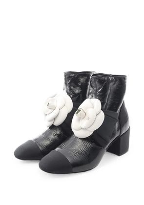 CHANEL Pre-Owned 1986-1988 Camellia Coco Mark boots - Black