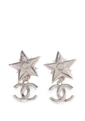 CHANEL Pre-Owned CC star earrings - Silver