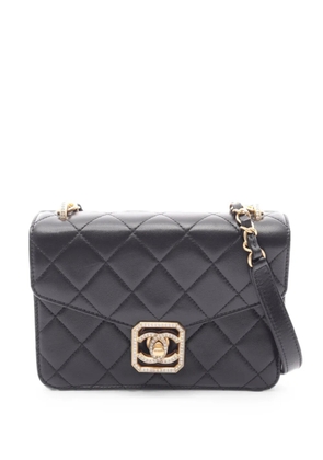 CHANEL Pre-Owned 2021 Matelasse leather shoulder bag - Black