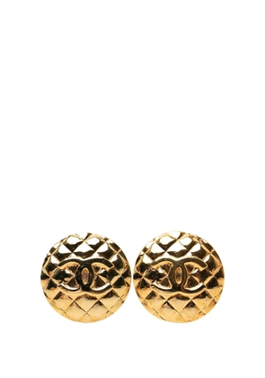 CHANEL Pre-Owned 1950-1970 CC Gold Plated Quilted Round Clip On Earrings costume earrings