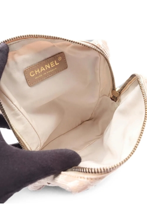 CHANEL Pre-Owned 2002-2003 New Travel Line shoulder bag - Neutrals