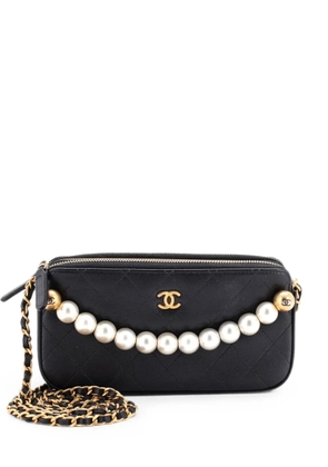 CHANEL Pre-Owned Chic Pearls Double Zip Clutch with Chain Quilted Lambskin crossbody bag - Black