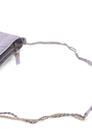 CHANEL Pre-Owned large Gabrielle chevron-quilted shoulder bag - Grey