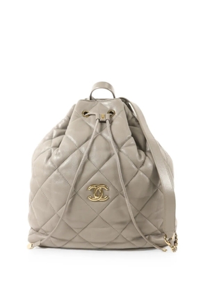 CHANEL Pre-Owned CC diamond-quilted backpack - Grey