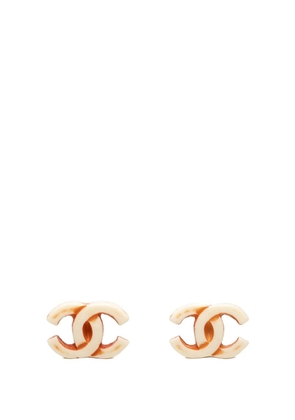CHANEL Pre-Owned 2001 CC Resin Gold Plated Clip On Earrings costume earrings - White
