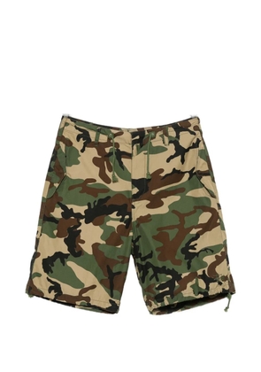 Stüssy Surplus camouflage-print shorts - Green