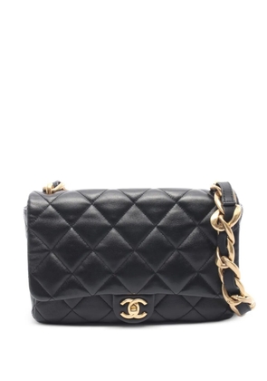 CHANEL Pre-Owned 2021 large Flap matelassé shoulder bag - Black