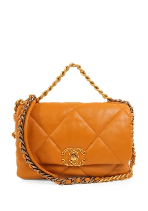 CHANEL Pre-Owned 19 leather shoulder bag - Orange