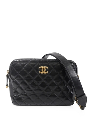 CHANEL Pre-Owned logo-plaque shoulder bag - Black