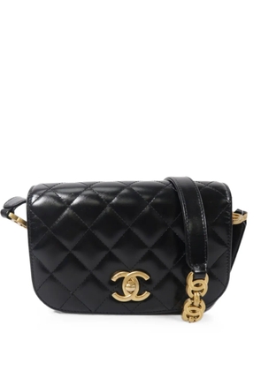 CHANEL Pre-Owned CC turn-lock shoulder bag - Black