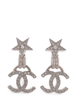 CHANEL Pre-Owned Star CC drop earrings - Silver