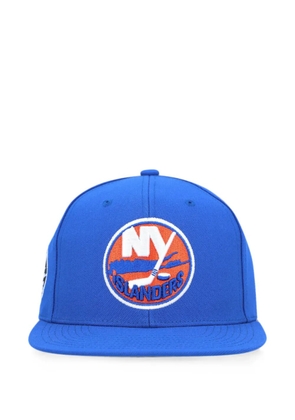 Mitchell & Ness New York Islanders Alternate Flip baseball hat - Blue