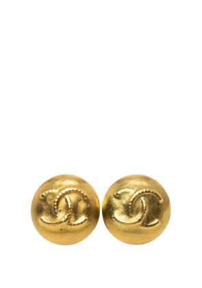 CHANEL Pre-Owned 1995 CC Gold Plated Round Clip On Earrings costume earrings