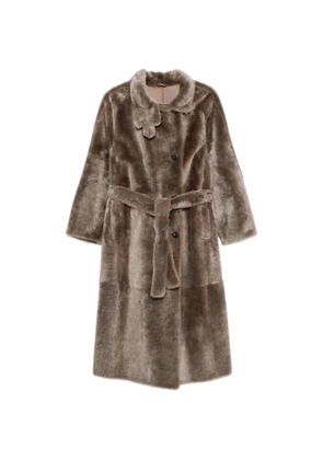 Brunello Cucinelli belted shearling coat - Neutrals