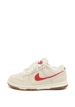 Nike Vintage Dunk SE 85 Double Swoosh sneakers - Neutrals
