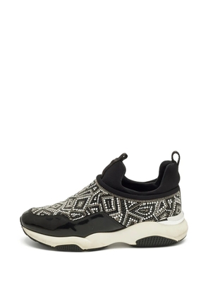 Ferragamo Pre-Owned crystal-embellished low-top sneakers - Black