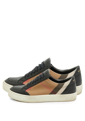 Burberry Pre-Owned Nova Check low-top sneakers - Black