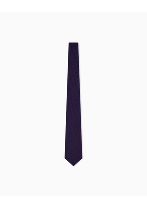 Tie in silk