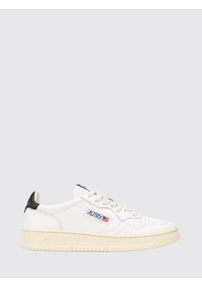 AUTRY Medalist Low Trainers in Smooth Calfskin with Perforated Toe