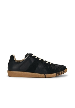 Maison Margiela Replica Sneaker in Black & Black - Black. Size 43 (also in 44, 45, 46, 41).