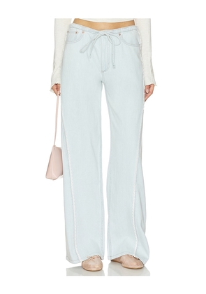 DL1961 Aura Sienna Low Slung Relaxed Wide Leg Jeans in Blue. Size 25. Also in 26, 27, 28, 29, 30, 31, 32.