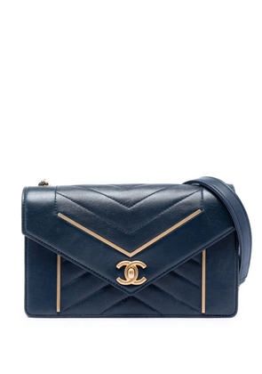 CHANEL Pre-Owned 2017-2018 Small Reversed Chevron Lambskin Flap crossbody bag - Blue