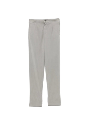 Kiton logo-patch pleated trousers - Grey