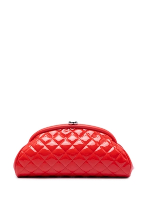 CHANEL Pre-Owned 2014 Quilted Patent Timeless Kiss Lock clutch bag - Red
