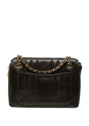 CHANEL Pre-Owned 1994-1996 CC Vertical Quilt Lambskin Medallion shoulder bag - Black