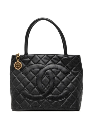 CHANEL Pre-Owned 2002-2003 Caviar Medallion tote bag - Black