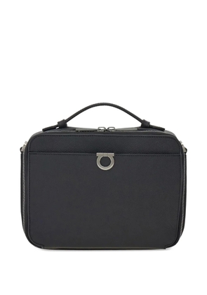 Ferragamo Gancini hammered leather shoulder bag - Black